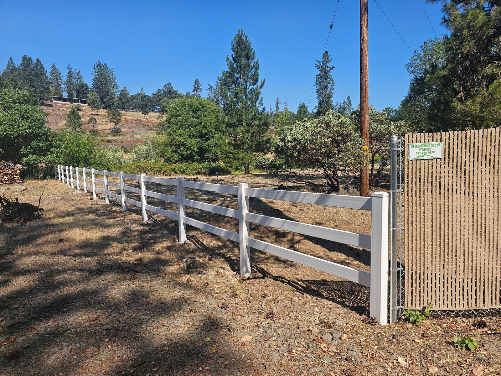 3-Rail Ranch Rail Style White Vinyl Fencing