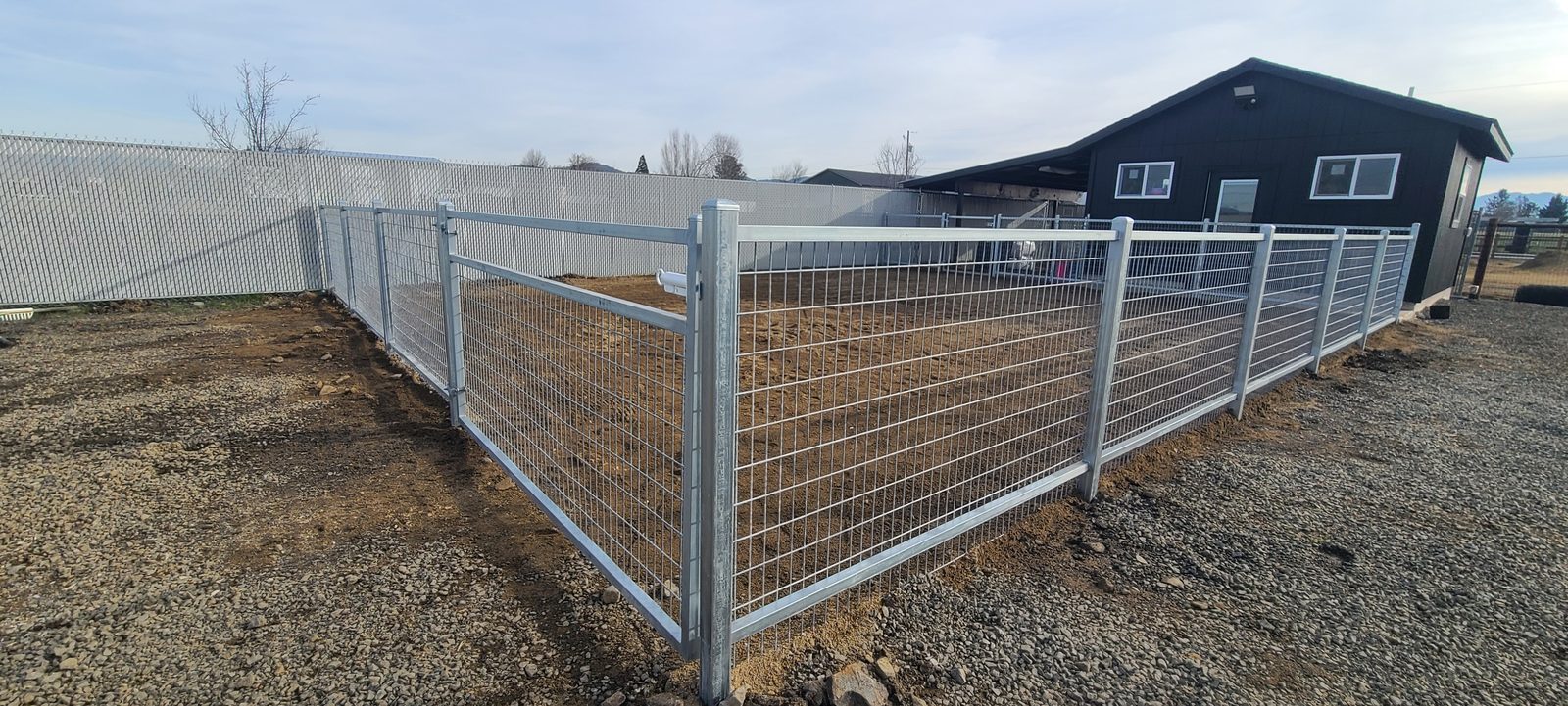 4' High Steel Grid Fencing Solution for Livestock Control