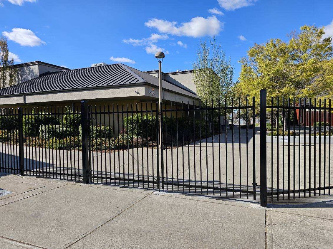 6' High Aristocrat Style Ornamental Iron Fence