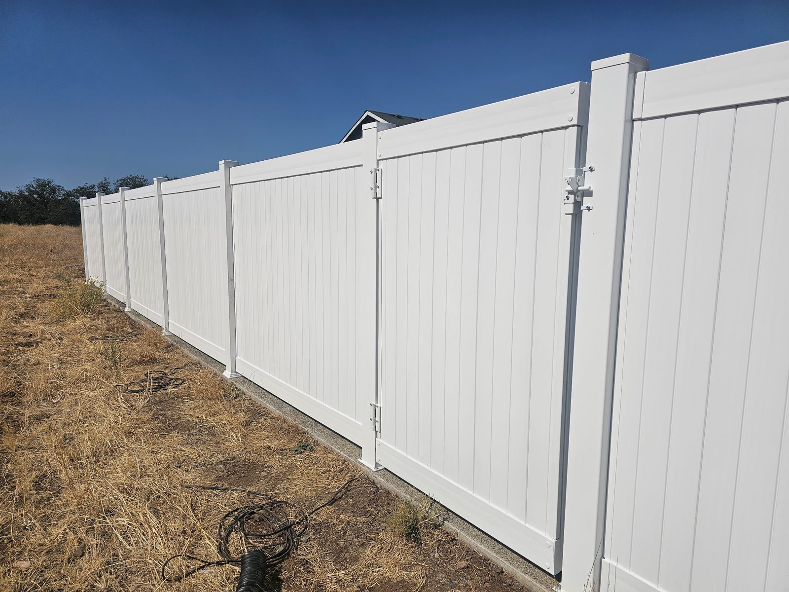 6' High Solid Style White Vinyl Fencing with Pool Hardware Walk Gate