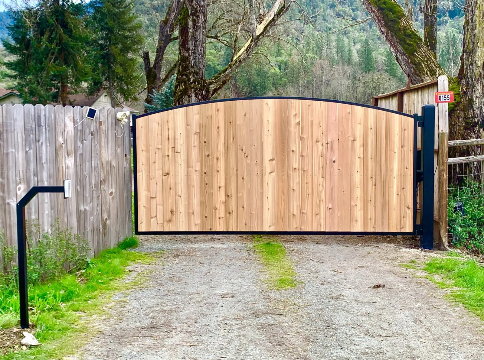 Cedar Infill Auto Gate with Powder Coated Steel Frame
