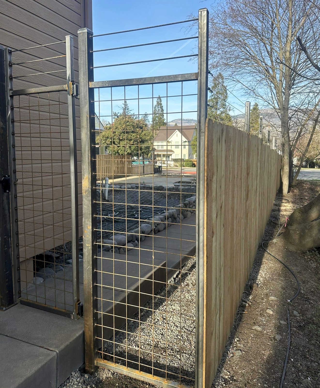 4" x 4" bare Steel Grid fencing, gate detail