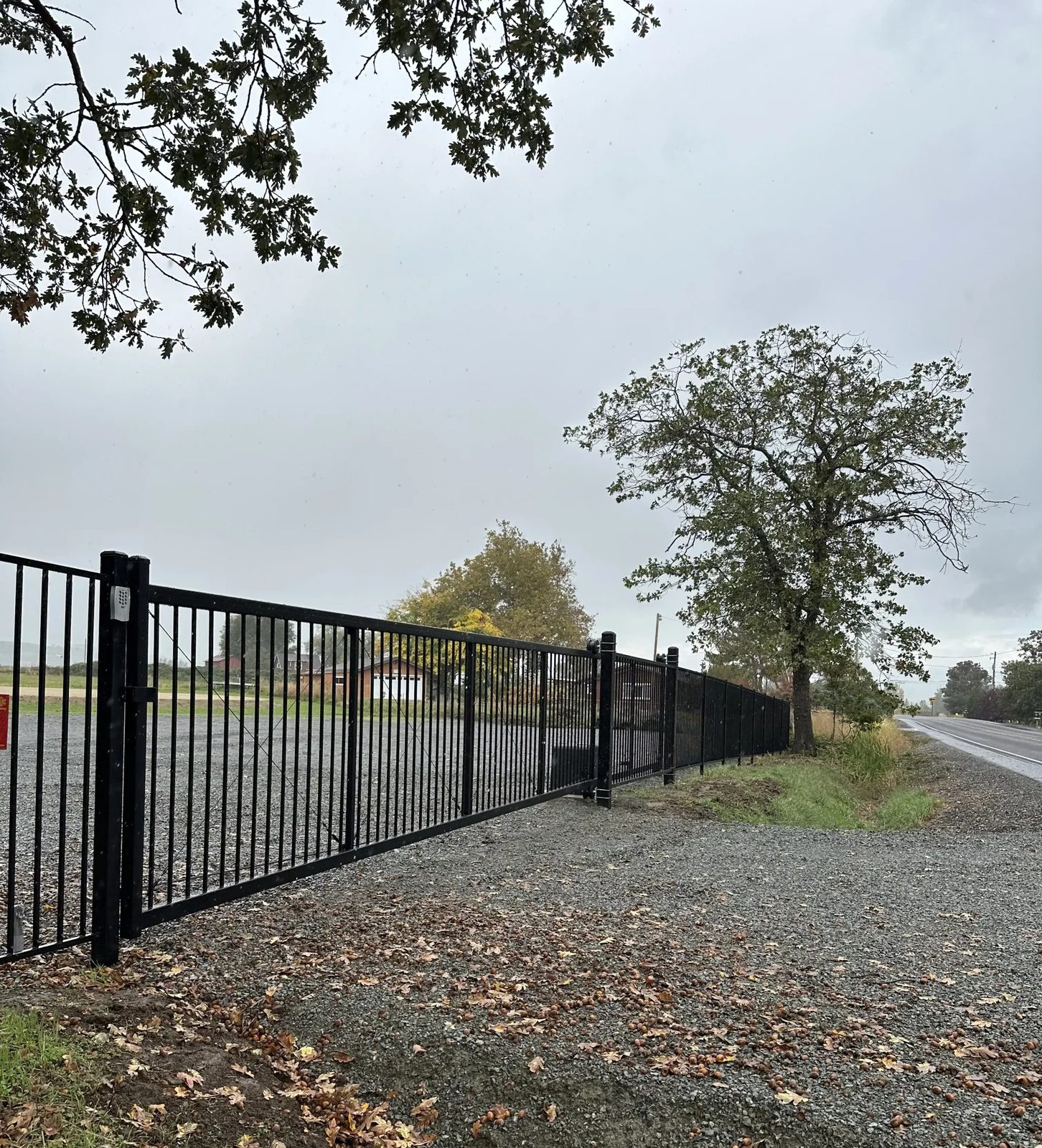 Regal Style Automated Cantilever Roll Gate