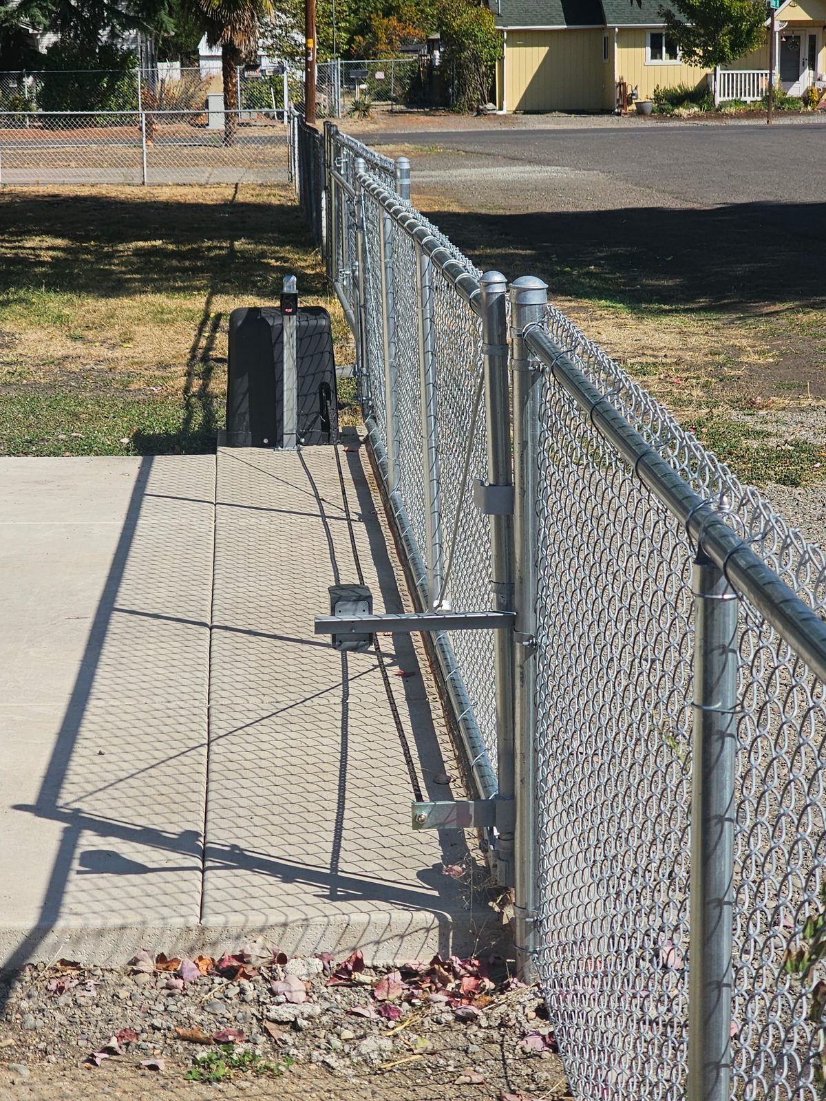 Residential Chain Link Auto Roll Gate